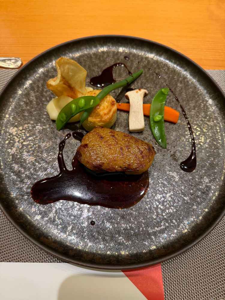 メイン肉料理。