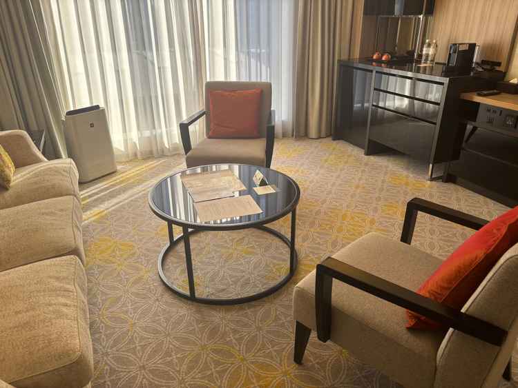 結婚式前後に宿泊できる客室の写真。ここに加えてもう一つ部屋がありました。