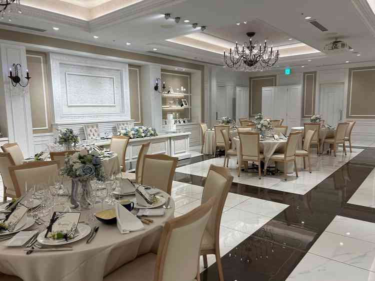 披露宴会場　全体像