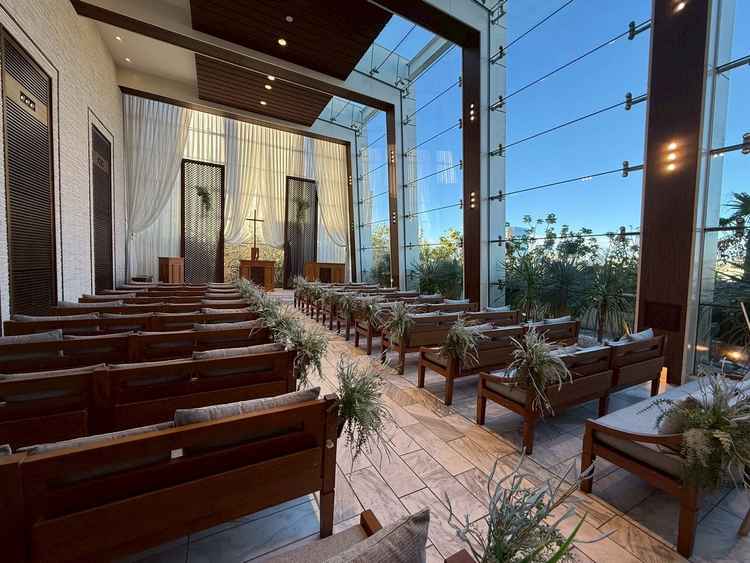 チャペルの様子。現在Webサイト上にある写真は改装後ではあるが、自然光は十分に期待できる