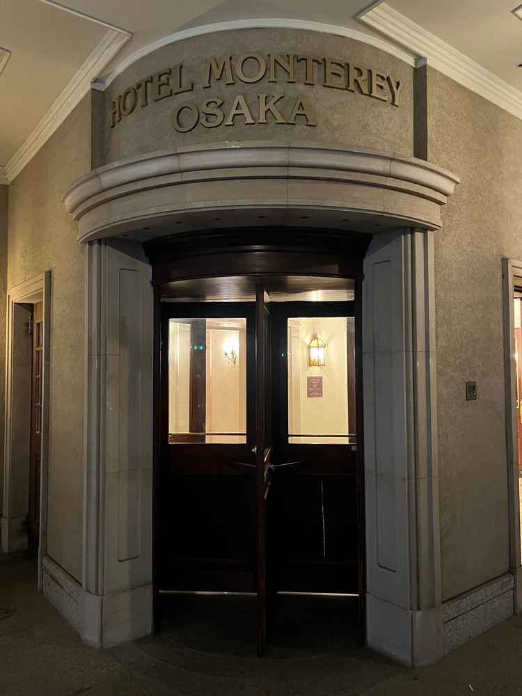 ホテルの入り口