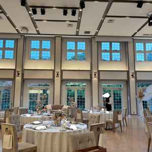 カーテンが開くと開放感が出て雰囲気が変わった