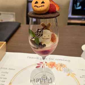 試食で出たデザートのパフェ。10月だったのでハロウィン仕様🎃とてもかわいかった。
