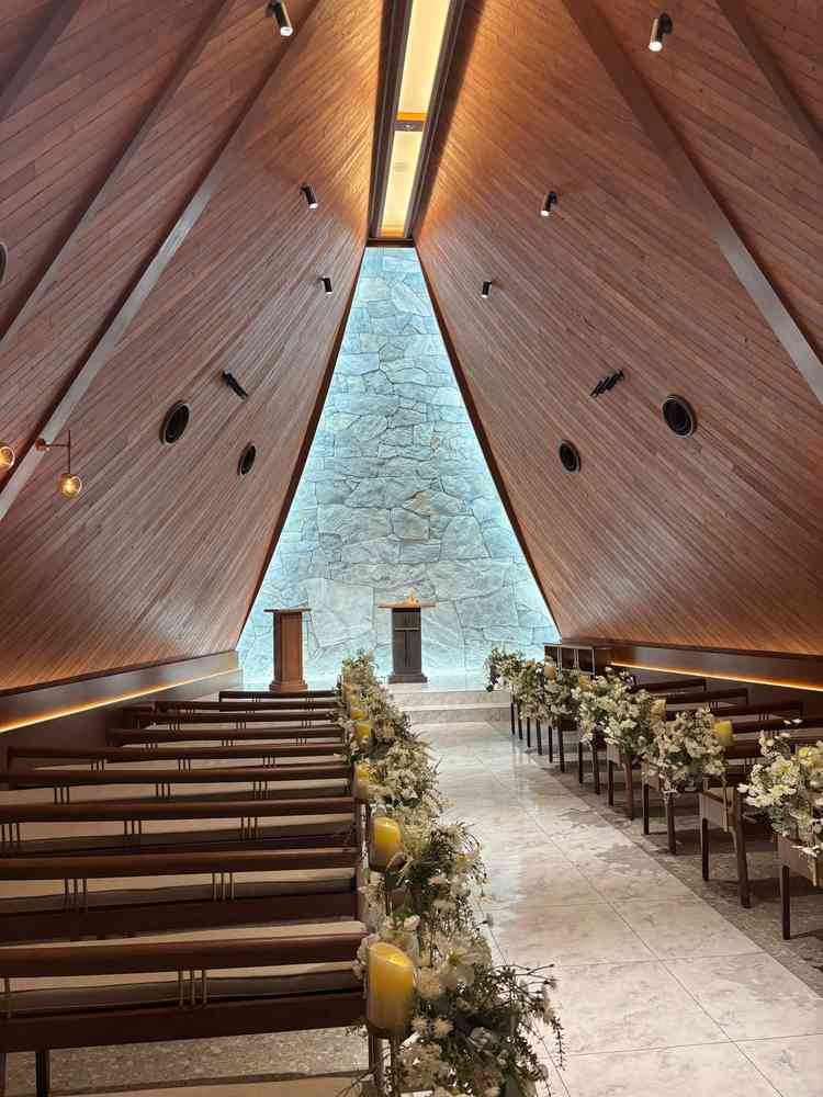 チャペルは写真よりも実物の方が美しく、感動しました。