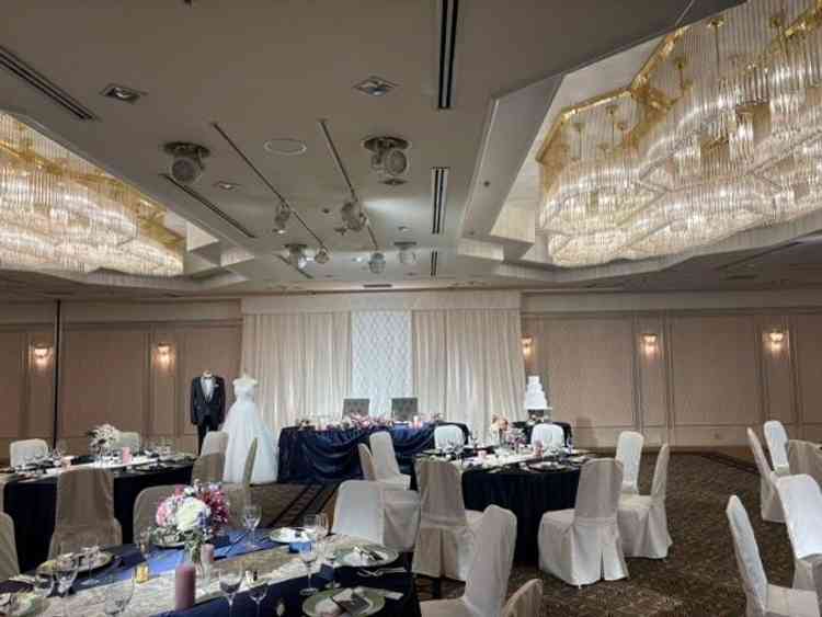 バンケット(有明)照明が綺麗で明るい雰囲気でした。