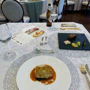 料理の試食。魚と肉を両ジャンル提供いただく。