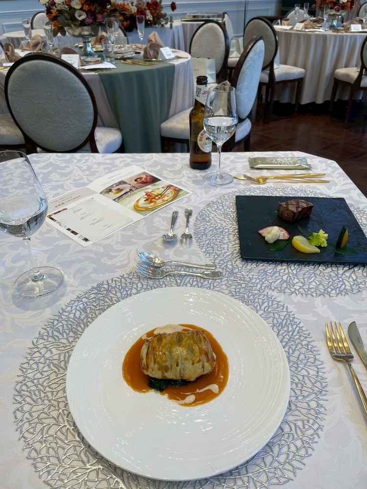 料理の試食。魚と肉を両ジャンル提供いただく。