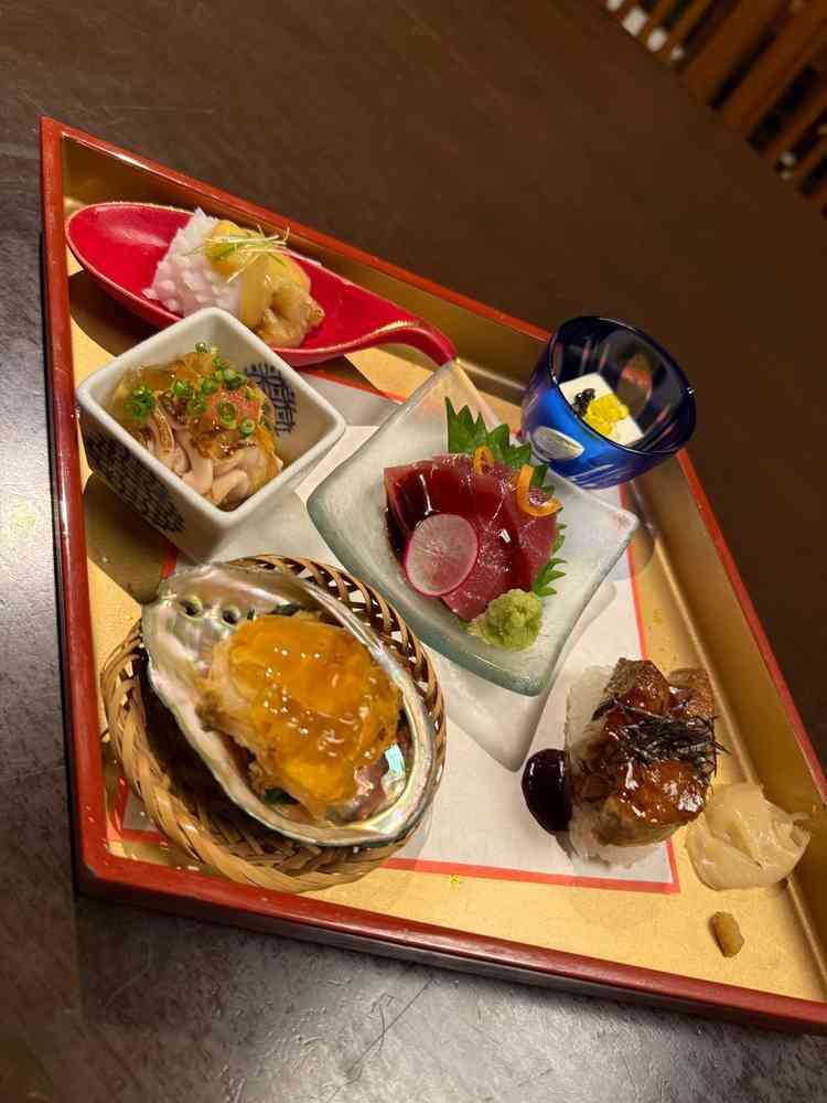 和食の前菜。結婚式の料理で和食は初体験で印象深かった。