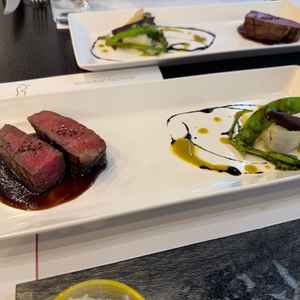 食事、牛ヒレのステーキ