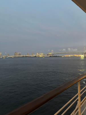 船から見た夜景