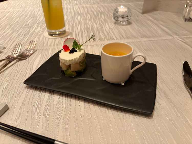 試食会の最初のメニュー。盛り付けも素敵でどの料理もとても美味しかったです。