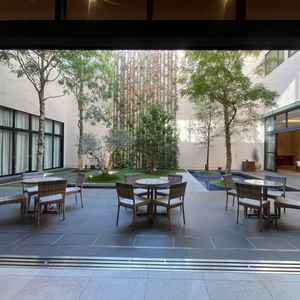 中庭での演出のレパートリーが豊富で、さまざまな楽しみ方ができそうだと感じました。