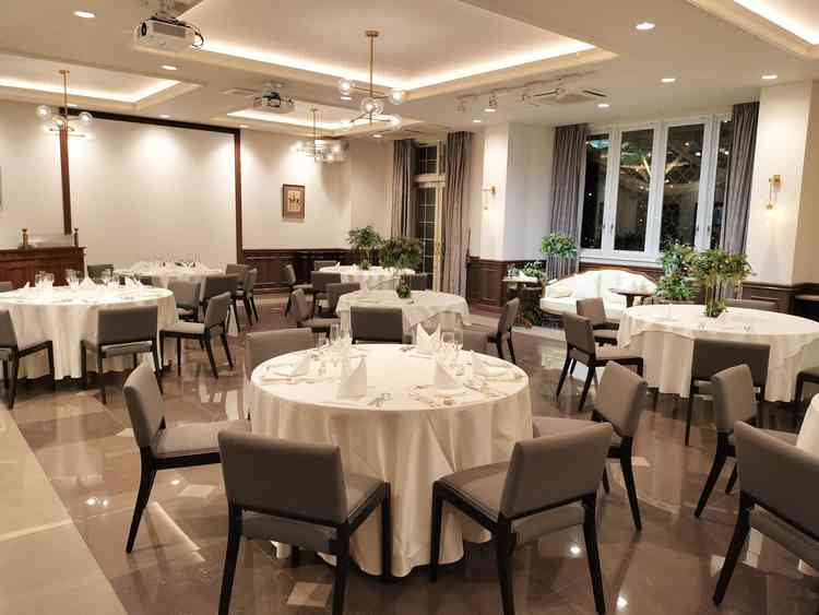 披露宴会場ウィズリー