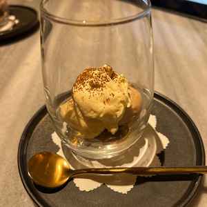 紅茶のティラミス。初めて食べるような味でとても印象的でした。