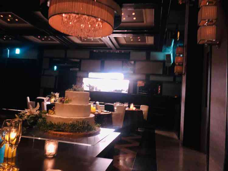 会場見学の際、スタッフの方々が祝福して下さいました。その温かいお心遣いに感動しました。