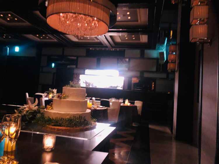 会場見学の際、スタッフの方々が祝福して下さいました。その温かいお心遣いに感動しました。