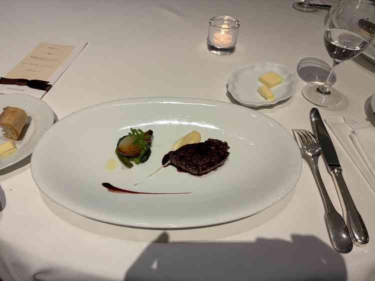 フルコース試食会でのステーキ