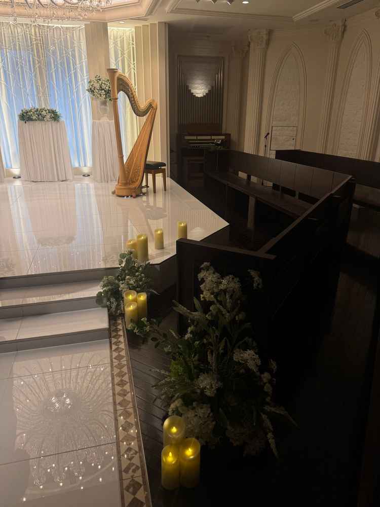 対面式のチャペルが珍しくて印象的！