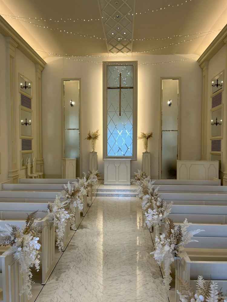 白を基調としたチャペル