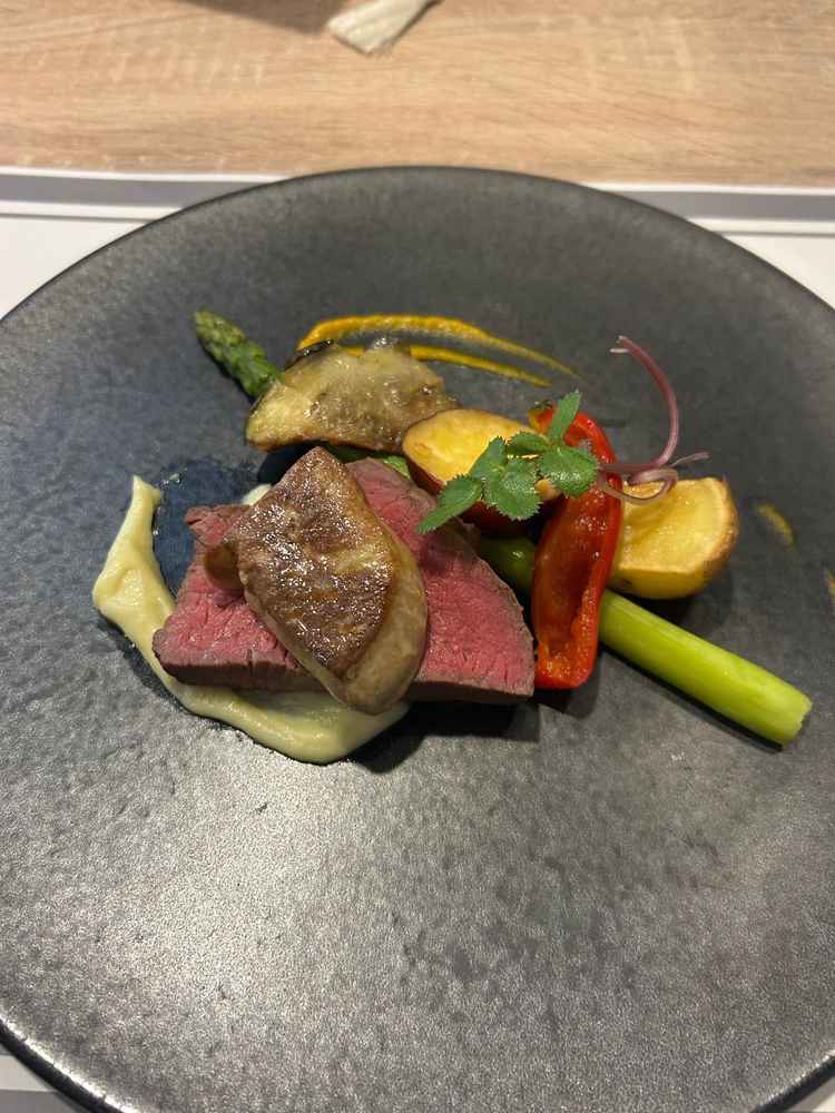 料理の試食はロッシーニでした