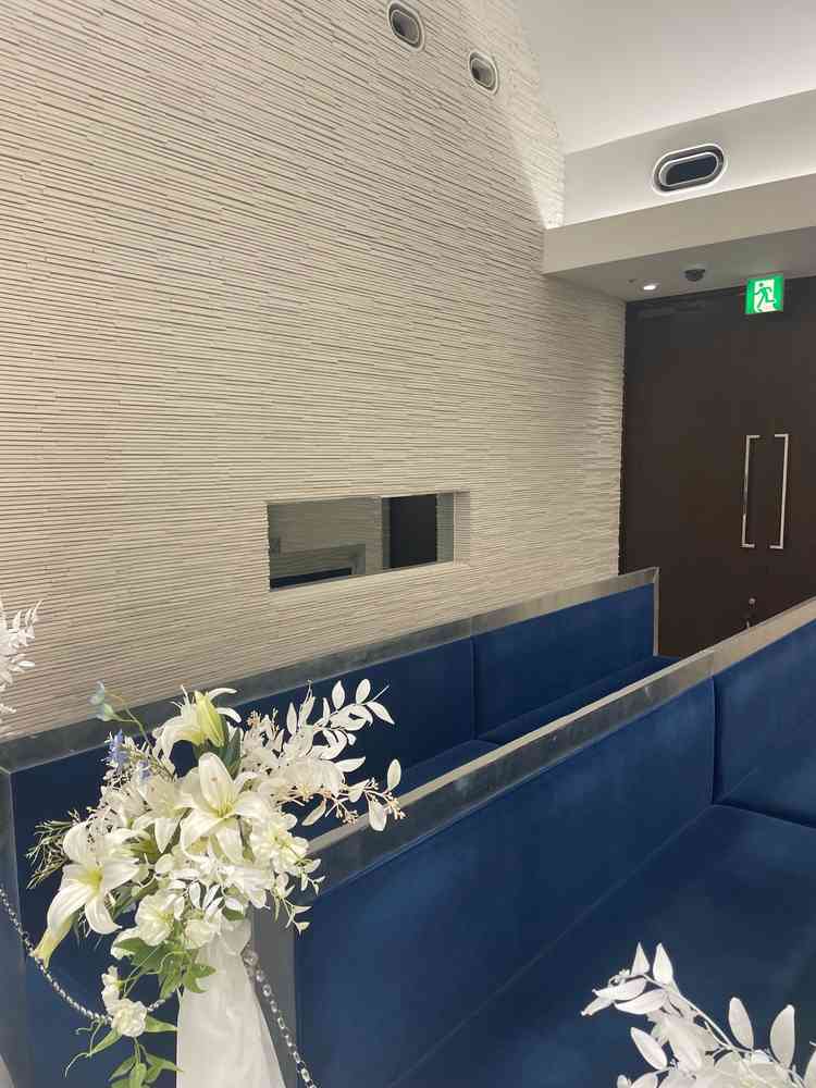 挙式会場にマジックミラーがあることで、新婦が入場する前の会場の様子が見られるのが良かった。