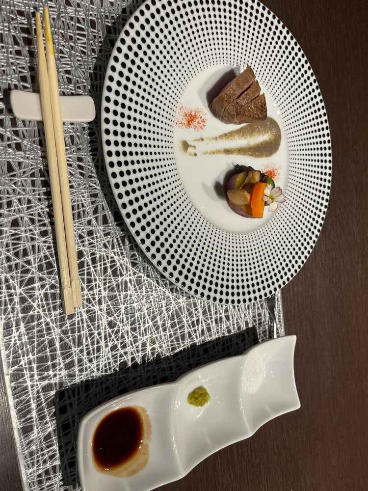 お肉の料理も美味しい