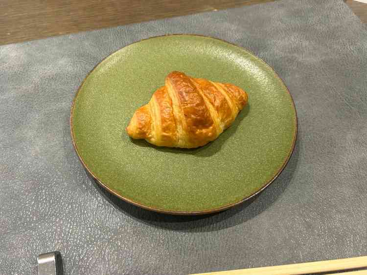 式場見学フェア用お料理（ララシャンス特製クロワッサン）