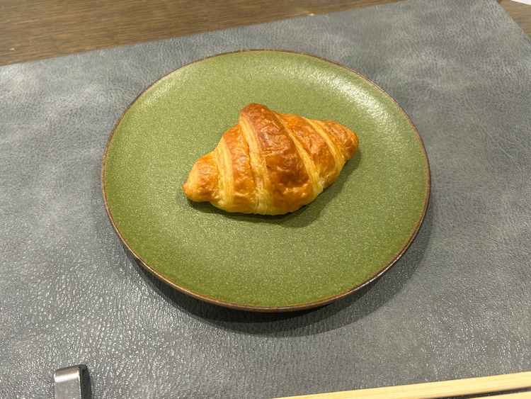 式場見学フェア用お料理（ララシャンス特製クロワッサン）