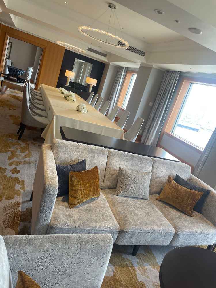 気になっていた、会食が出来るスイートルーム