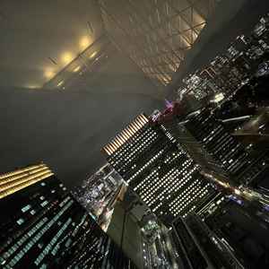 営業中でしたので、レストラン横のオープンスペースから撮りました。店内も同じ景色が広がり最高の景色です