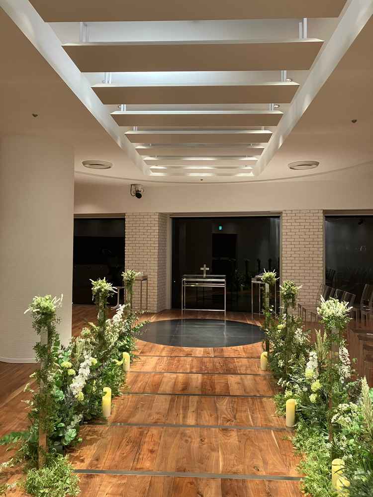 チャペル2つ目。緑がとても映えている会場。