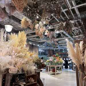 打ち合わせ中に見える景色。早く店内を巡りたいという気持ちとの葛藤でした。笑