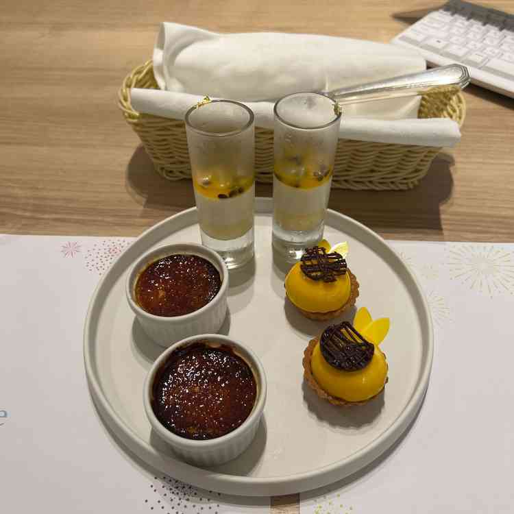 試食