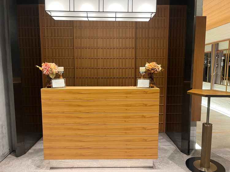 受付。貸し切りの式場のため、自分たちの好みに装飾できるところが魅力的。