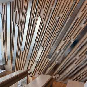 チャペルの壁紙がカッコよかった。