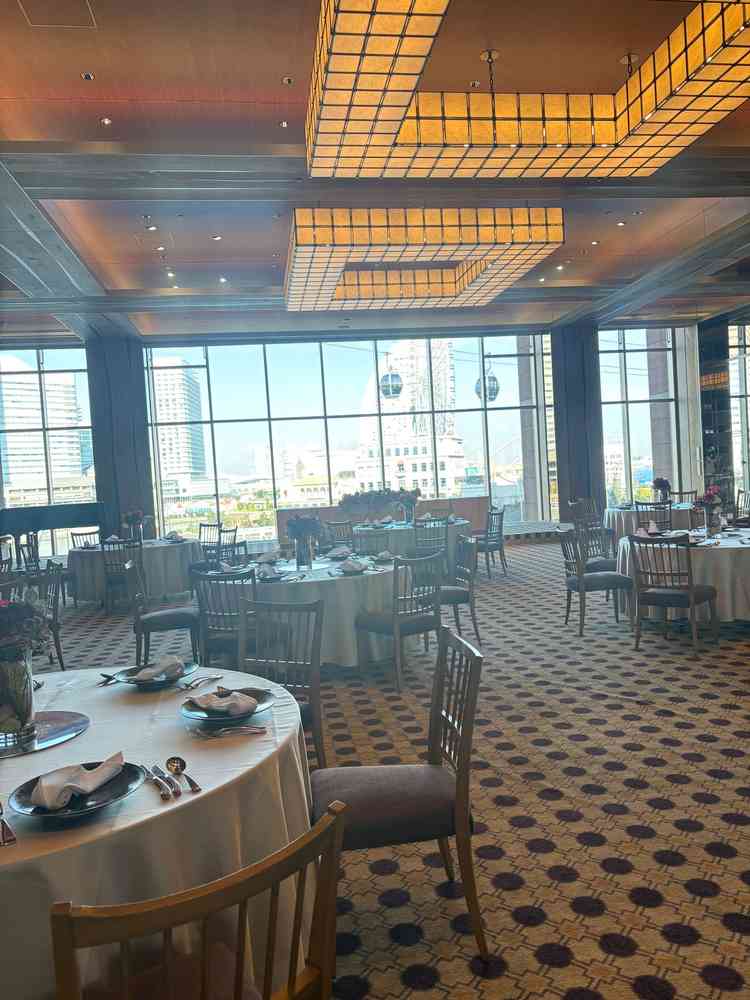 6この披露宴会場はそれぞれテーマが異なりどの披露宴会場も素敵でした。