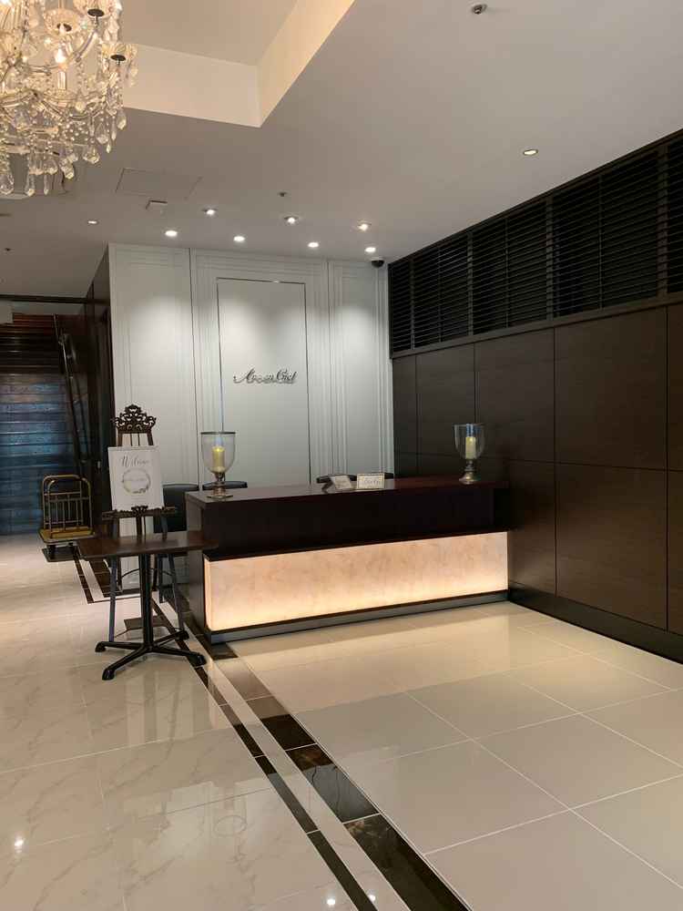 広々綺麗なロビー