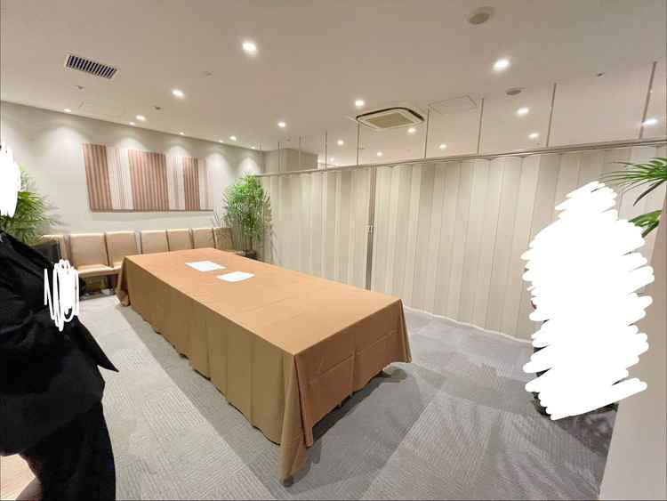 親族待合室が広く、カーテンを開けることで両家の挨拶ができる点が良かったです。