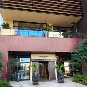 重厚感があり、特別な一日の始まりを感じさせる素敵なエントランスでした。