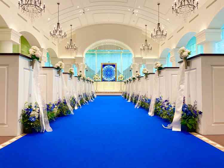 白いチャペル。