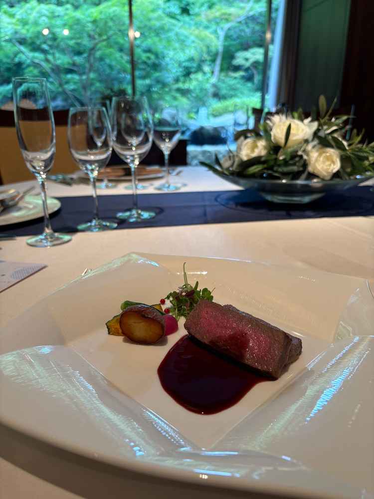 お料理もおいしく、前菜〜スープ〜お肉料理まで試食をいただきました。
