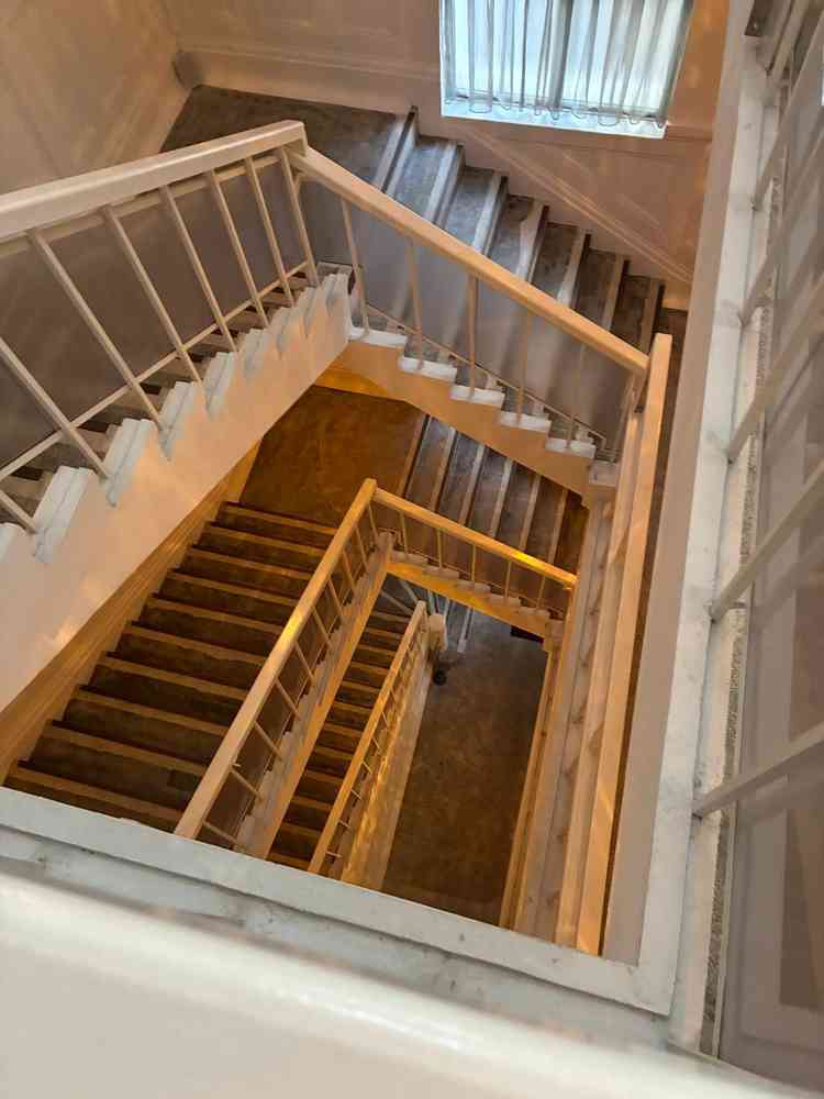 挙式・披露宴の階段