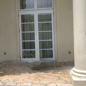 披露宴会場と中庭は繋がっているため色んな演出ができそう