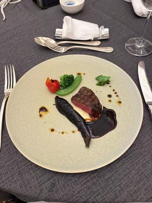 お肉がとても柔らかくて美味しかった。全ての料理美味しかったです。