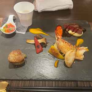 当日の試食内容。最後にお茶漬けの提供もあり。特に野菜とフォアグラにこだわりを感じ美味しかった。