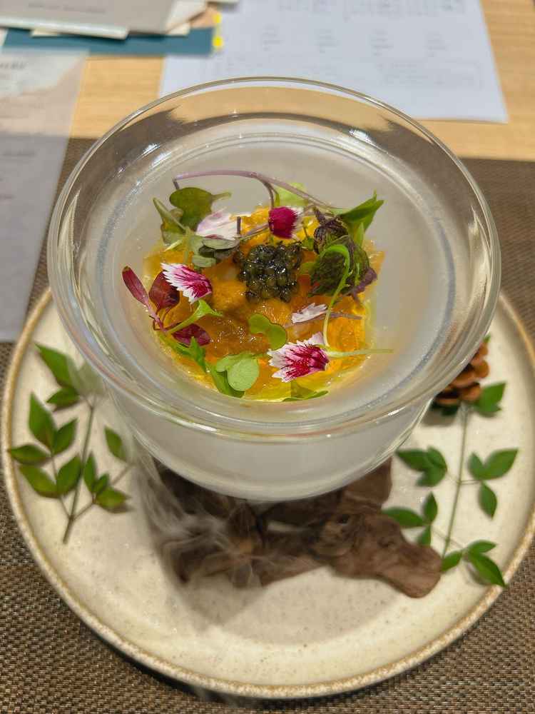 新郎新婦が来る前に提供される料理。待っている間も、ゲストに美味しい料理を提供できるのが素敵だった。