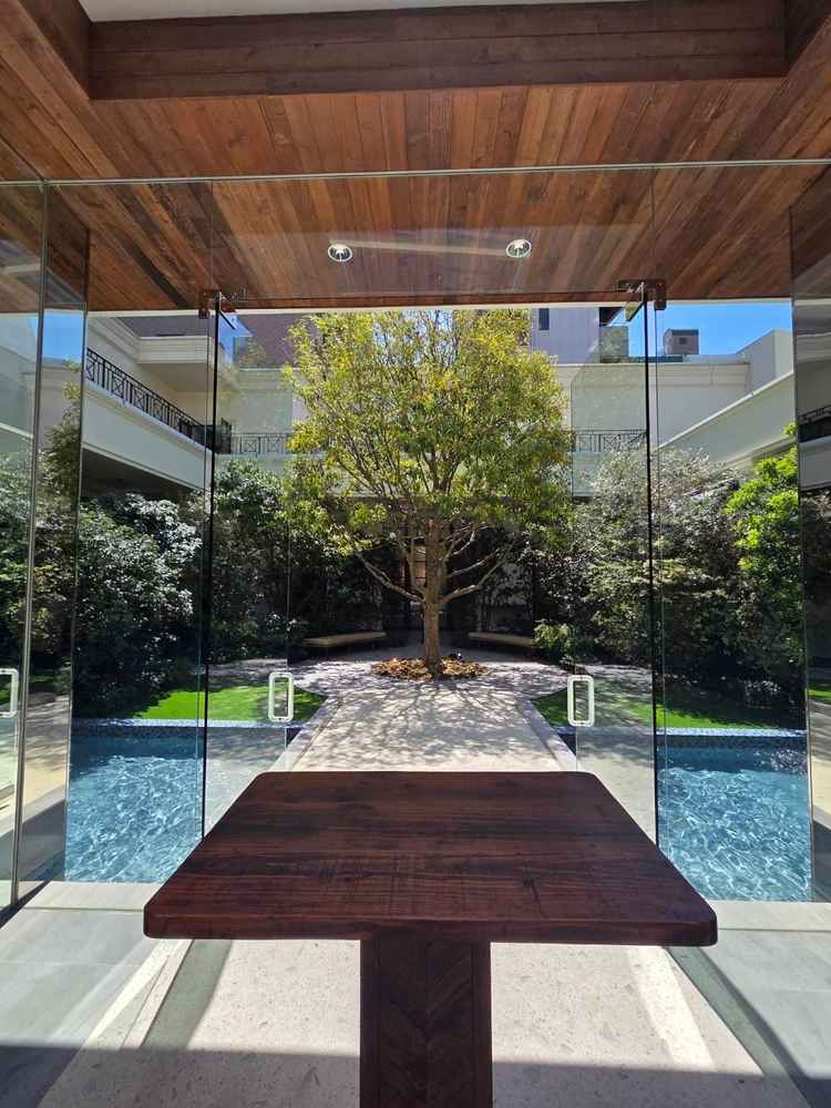 チャペルの奥にはガーデンがあり、自然の温かみを感じることができよかった