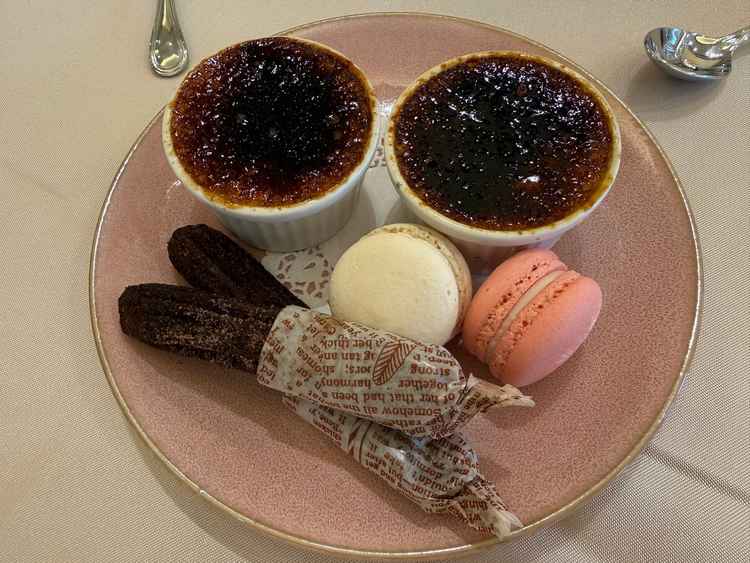 試食のデザート