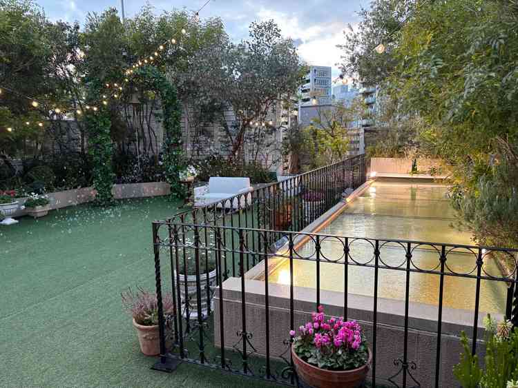 屋上のガーデン。シャボン玉が飛んでいて可愛かったです。