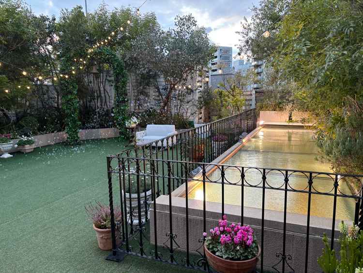 屋上のガーデン。シャボン玉が飛んでいて可愛かったです。